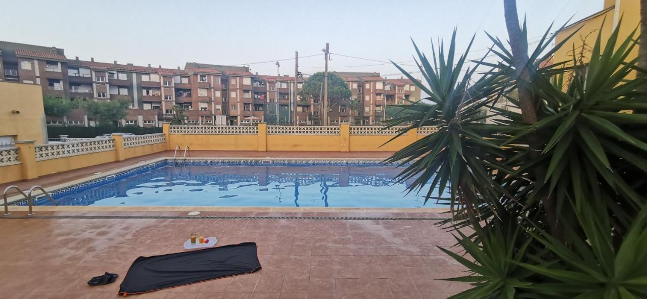 Appartement A Cote De La Mer ลาเอสตาร์ติต ภายนอก รูปภาพ